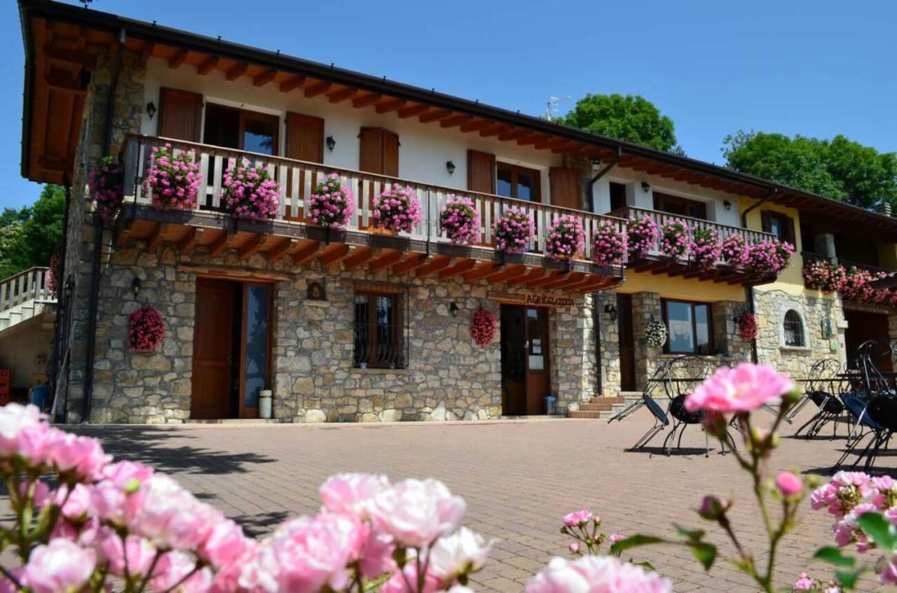 Agriturismo Dell'Altopiano Serle エクステリア 写真