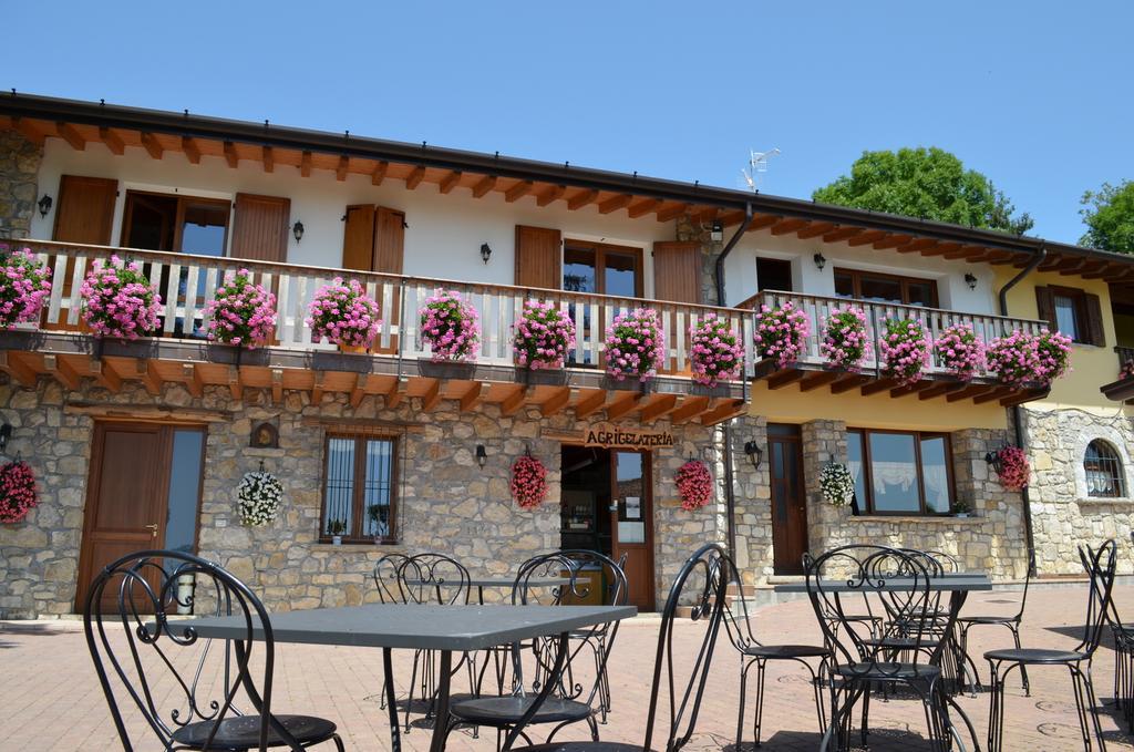 Agriturismo Dell'Altopiano Serle エクステリア 写真